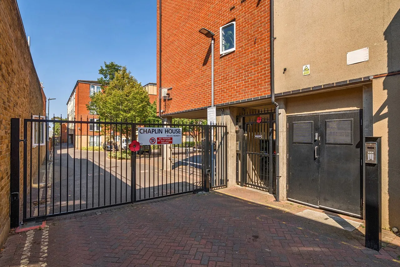 Sidcup High Street, DA14, photo 21