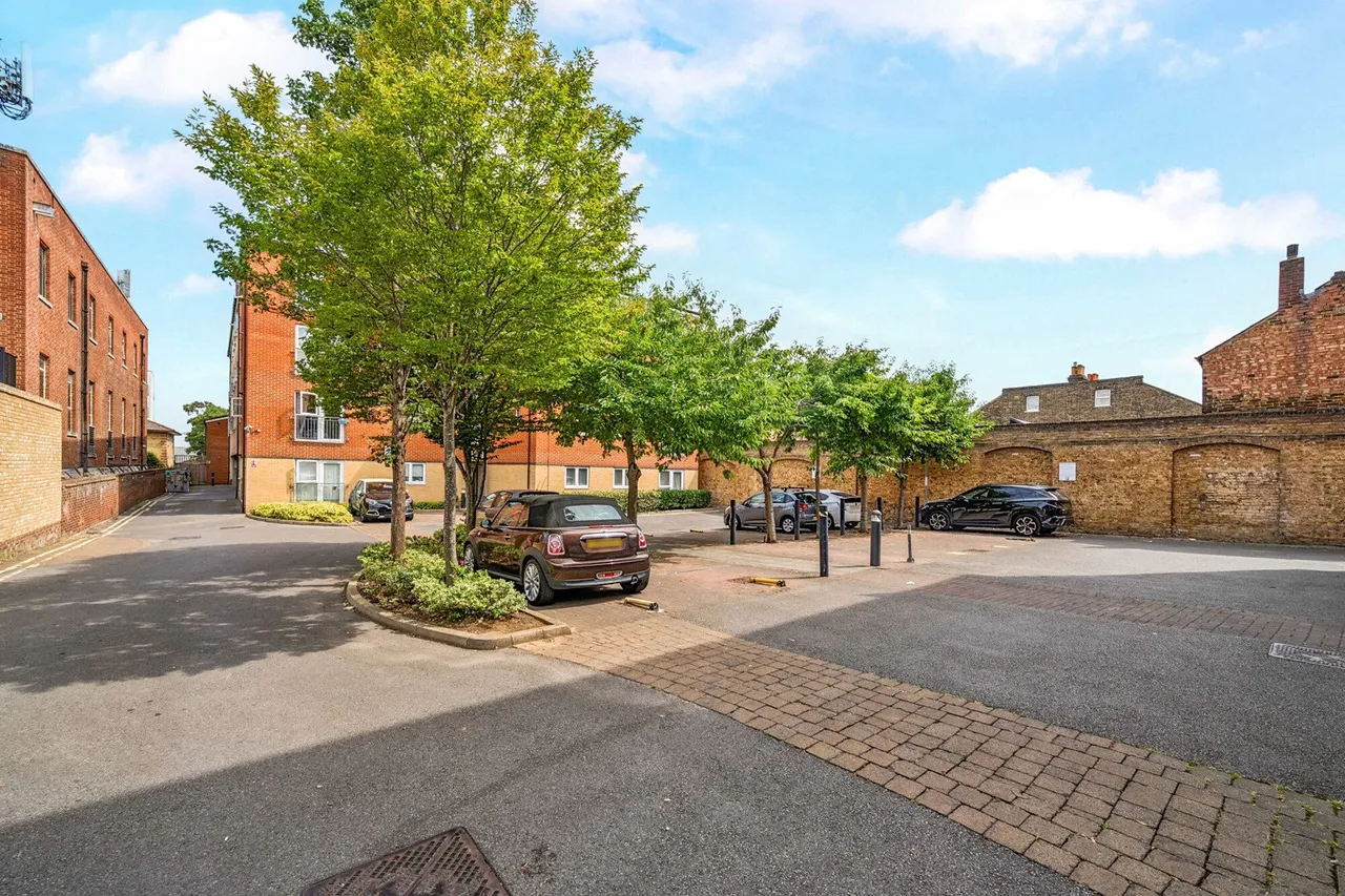 Sidcup High Street, DA14, photo 8