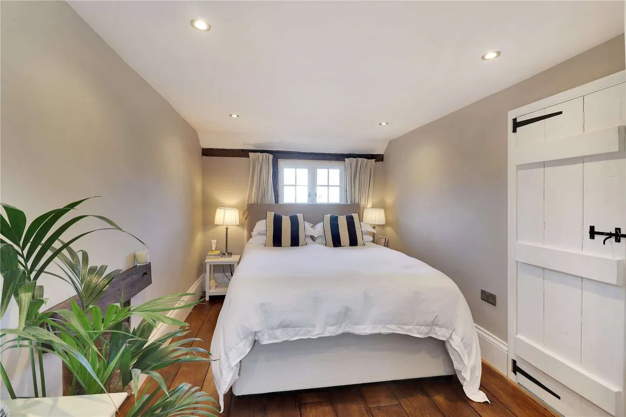 Conghurst Lane, Hawkhurst, Cranbrook, Kent, TN18 5EA, photo 11