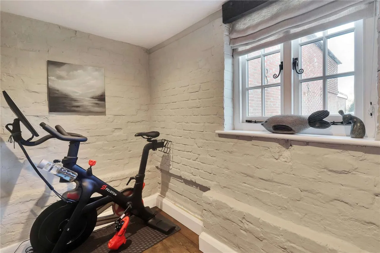 Conghurst Lane, Hawkhurst, Cranbrook, Kent, TN18 5EA, photo 10