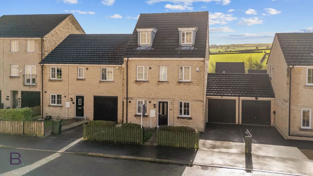 Woodsley Fold, Thornton, BD13, photo 32