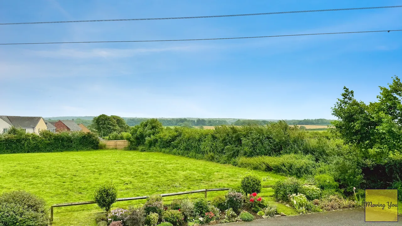 Heol Y Fronfraith Fawr, Broadlands, Bridgend, CF31 5FR, photo 2