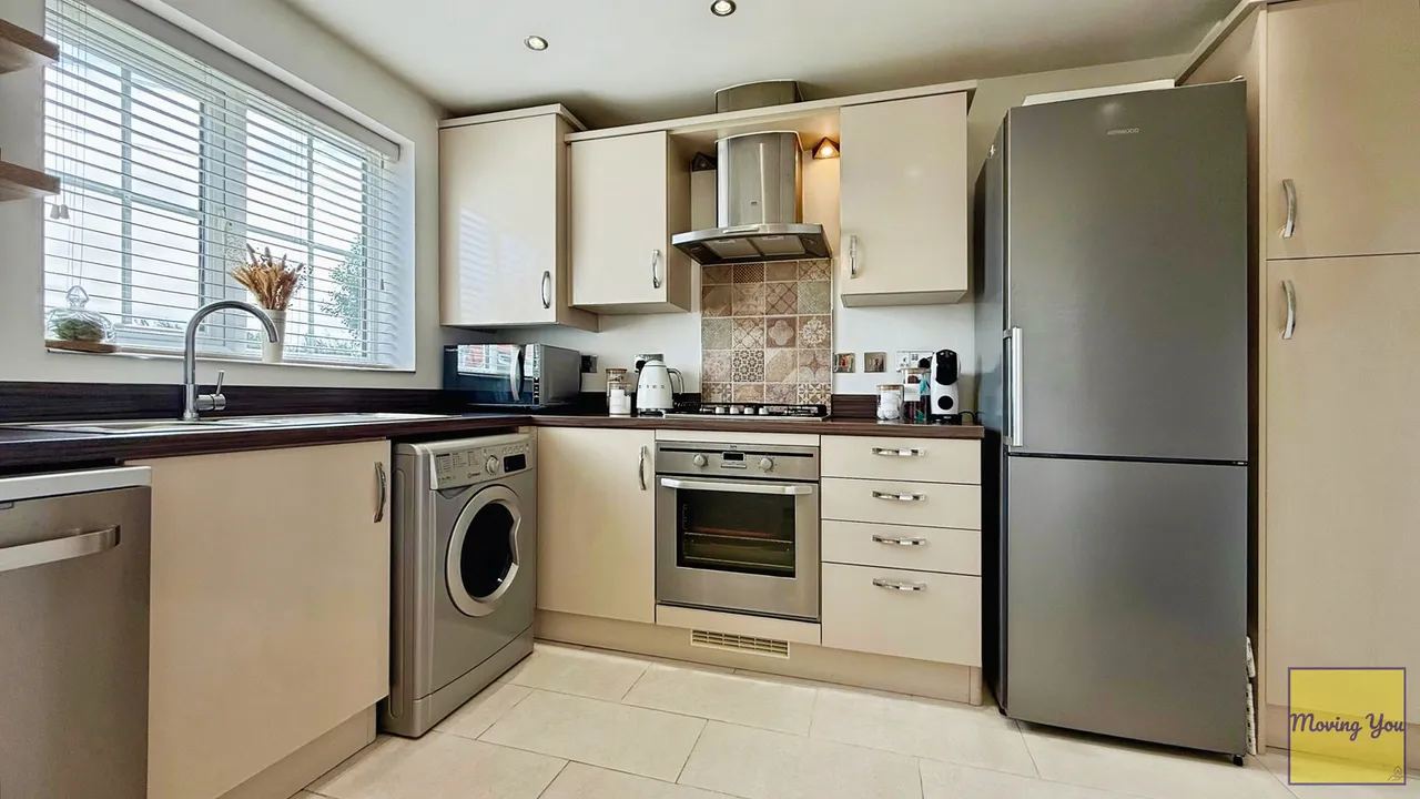 Heol Y Fronfraith Fawr, Broadlands, Bridgend, CF31 5FR, photo 8