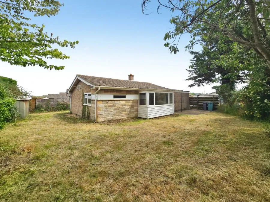 2 bed house for sale, Redlake Road, Freshwater, PO40