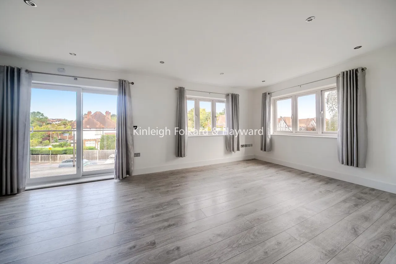 2 bed flat to rent — Winchester Road, Bromley, Kent, BR2