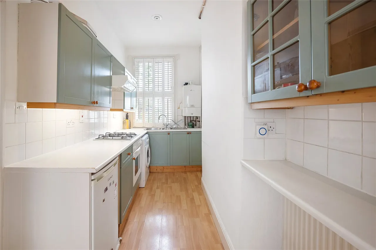 Battersea Park Road, Battersea, SW11, photo 3
