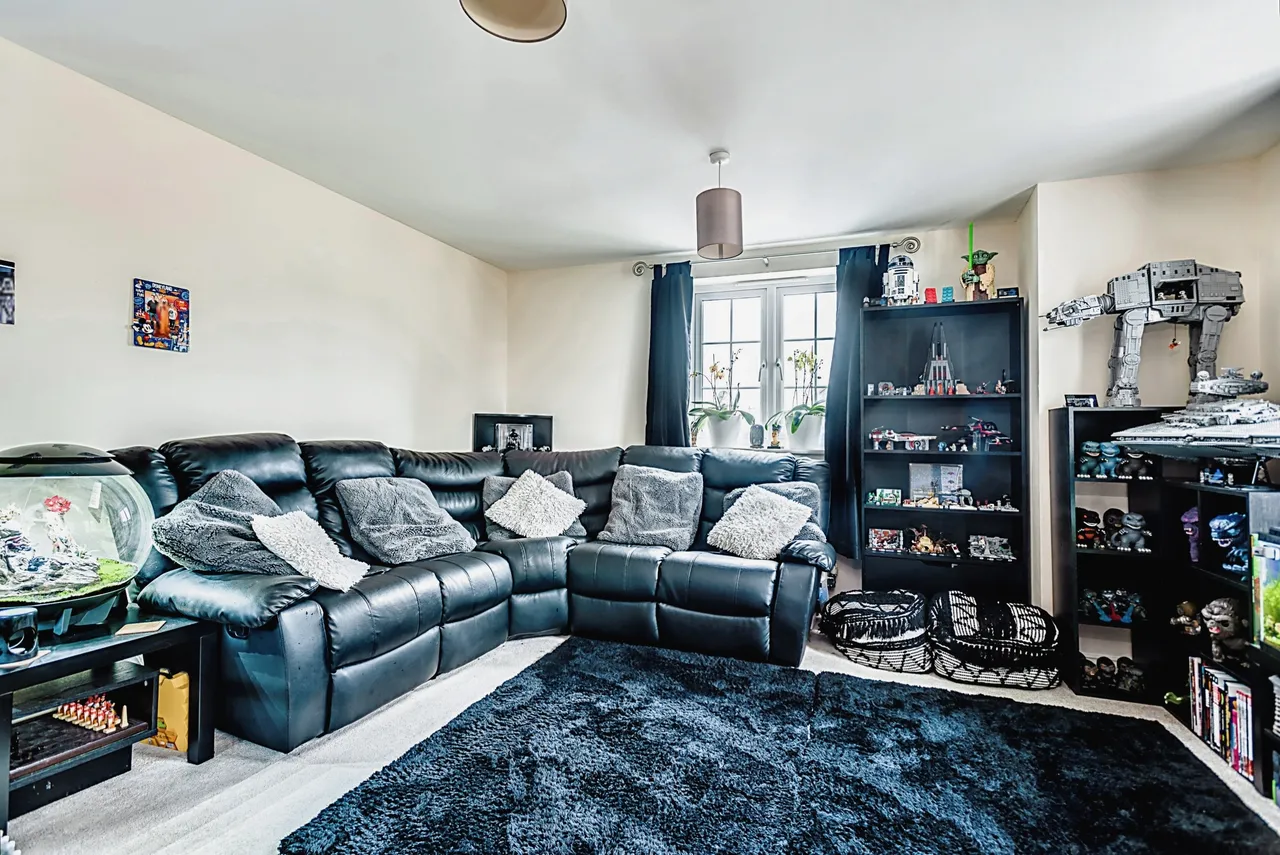 Prospero Way, Swindon, Wiltshire, SN25, photo 3