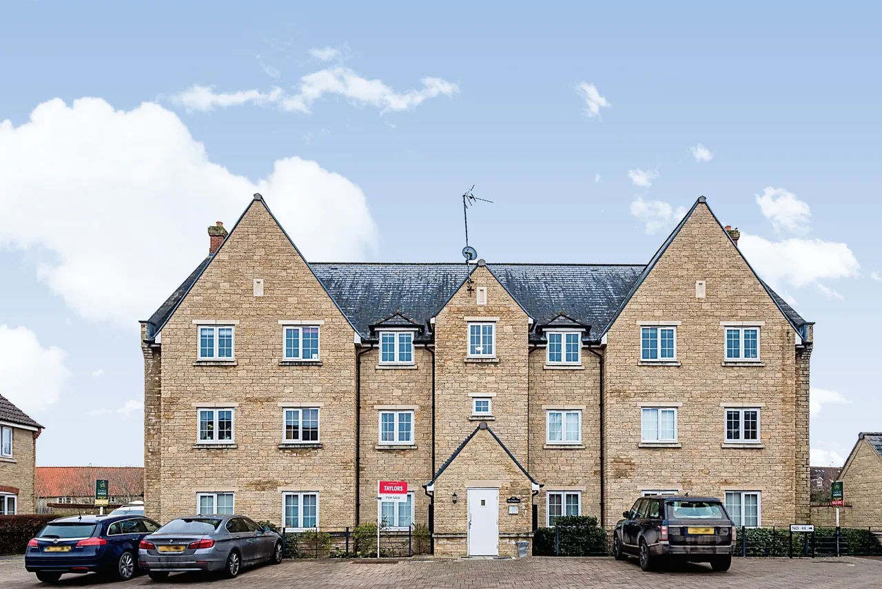 2 bed flat for sale — Prospero Way, Swindon, Wiltshire, SN25