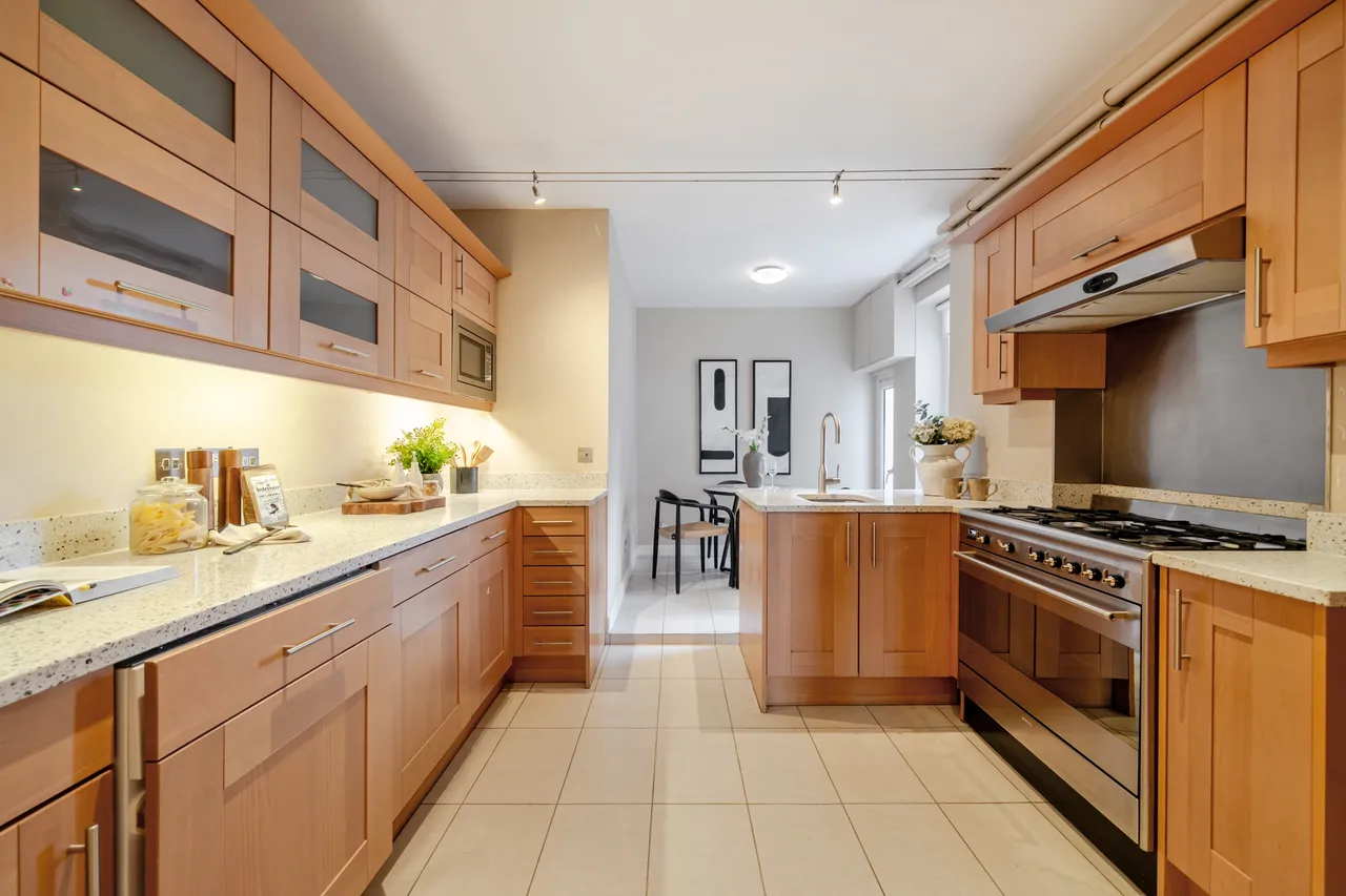 Iverna Court, London, W8, photo 7