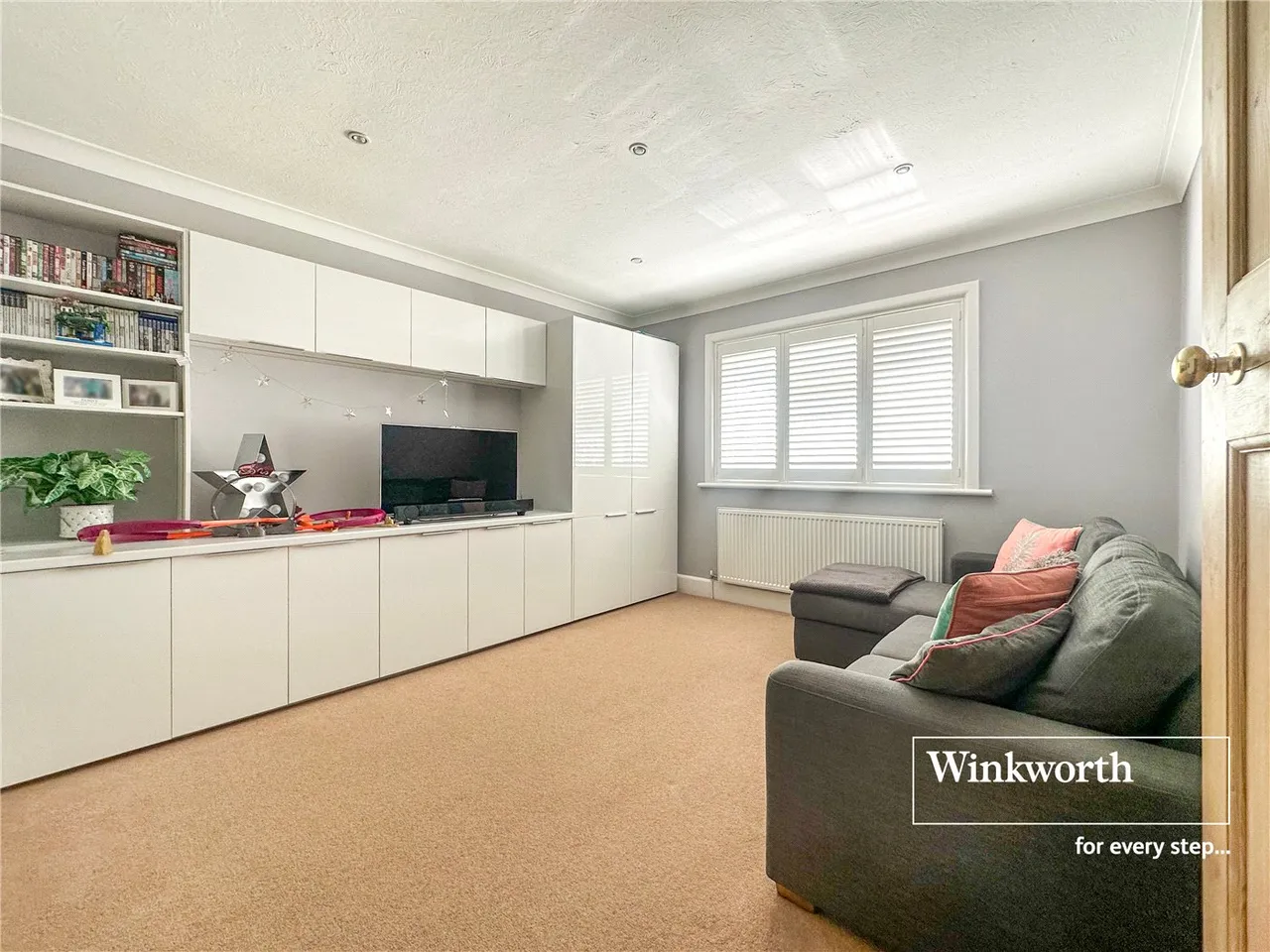 Moorside Road, West Moors, Ferndown, BH22, photo 3