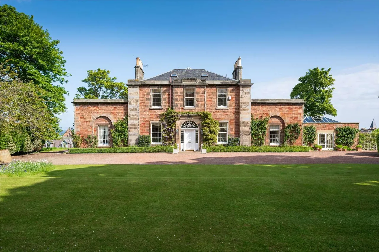 7 bed house for sale — The Glebe House, 4 Law Road, North Berwick, East Lothian, EH39 4PL