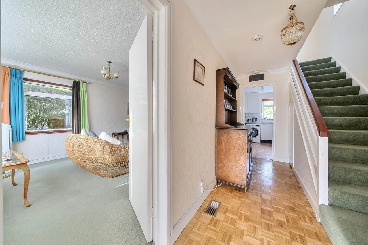 Slines Oak Road, Woldingham, CR3, photo 4