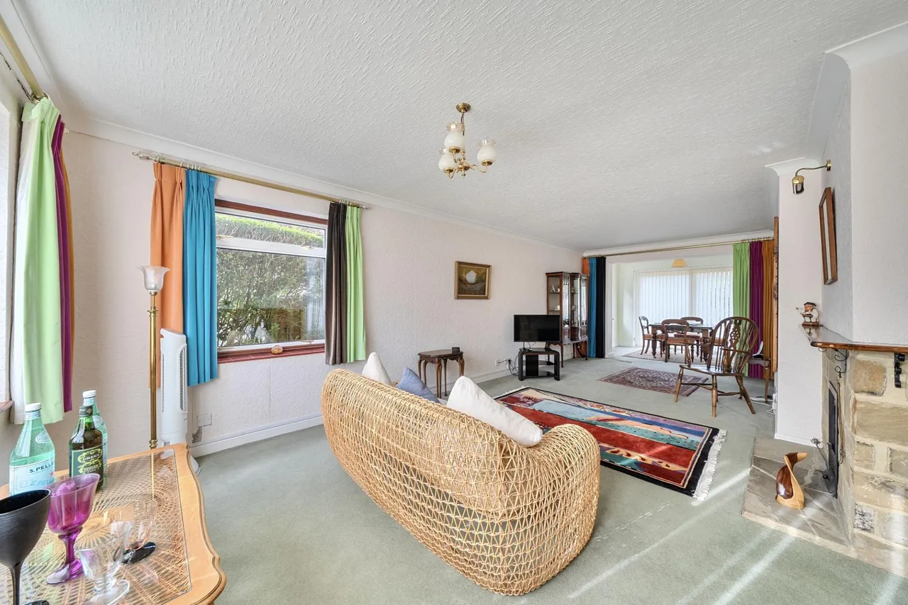 Slines Oak Road, Woldingham, CR3, photo 2