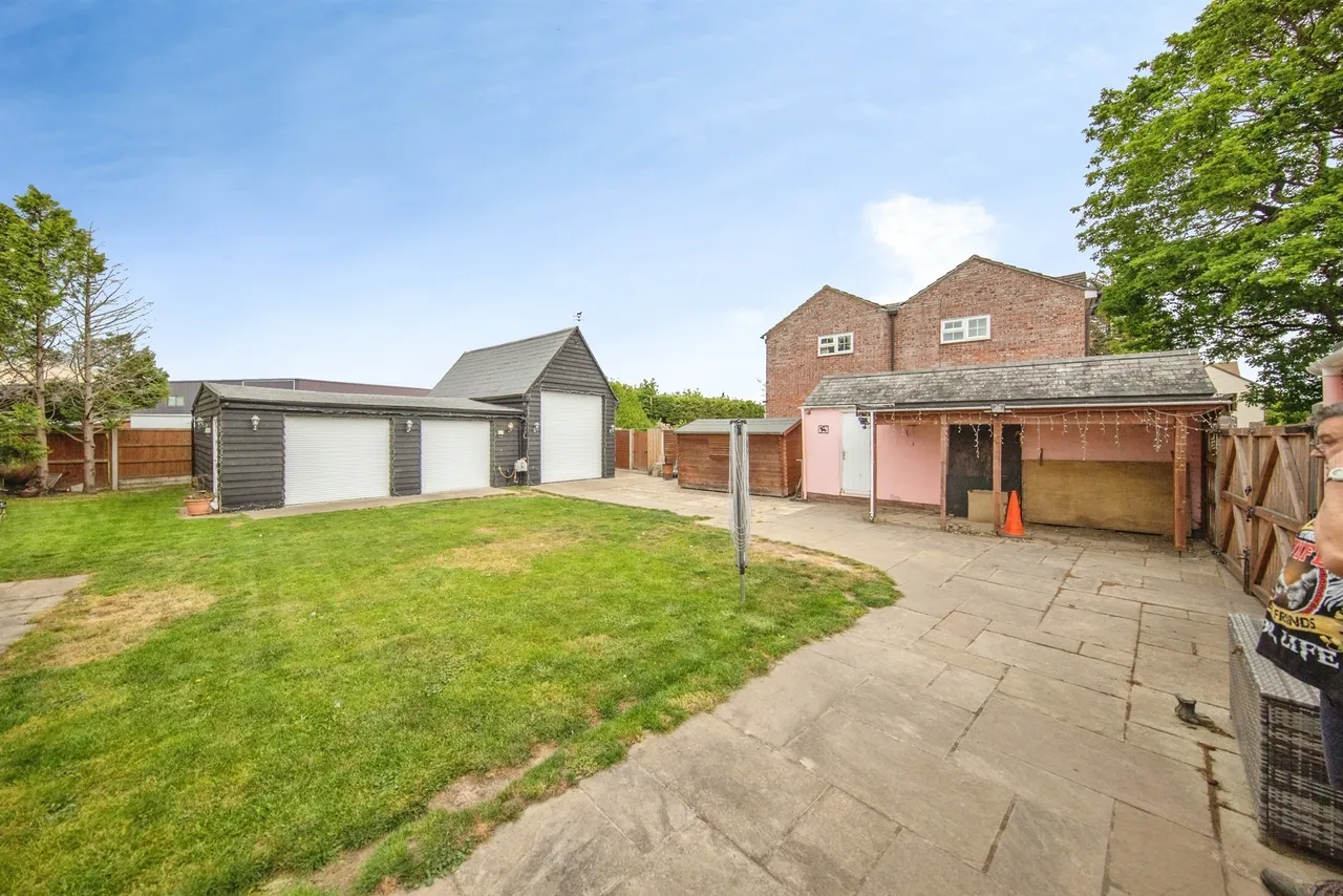 Ipswich Road, Colchester, CO4, photo 16