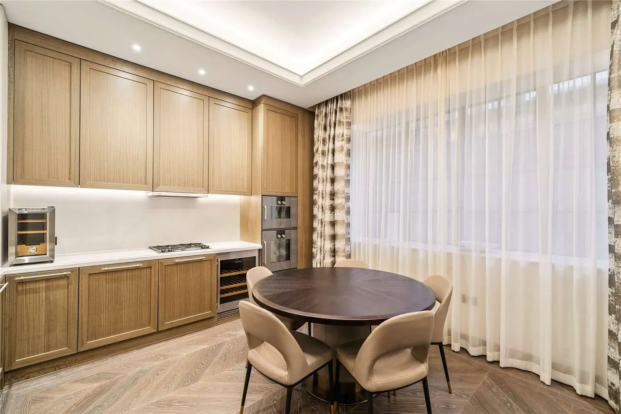 Chesterfield Hill, London, W1J 5BL, photo 3