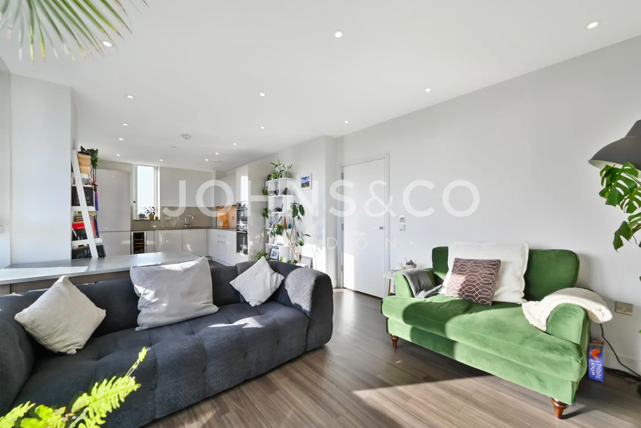 Pinto Tower, Nine Elms Point, SW8, photo 3