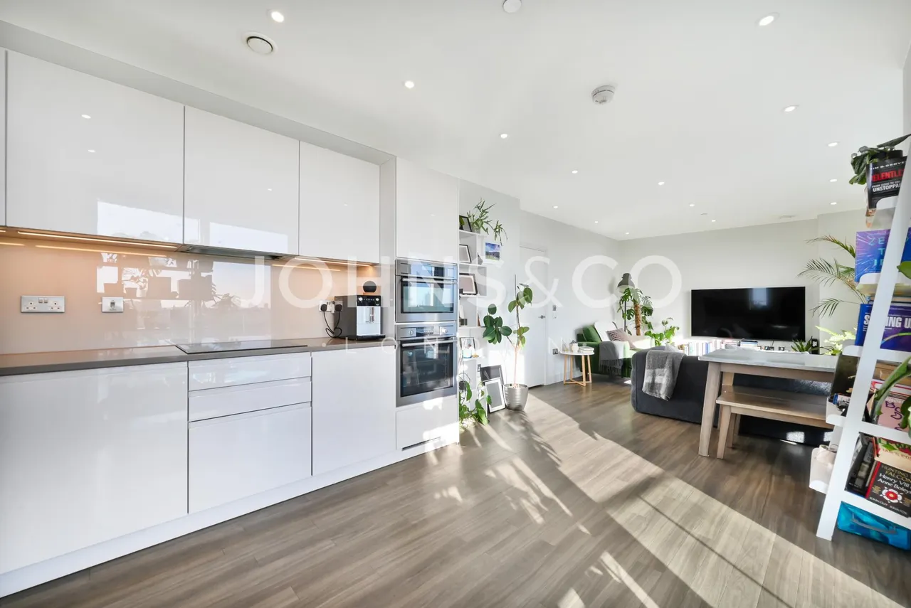 Pinto Tower, Nine Elms Point, SW8, photo 9