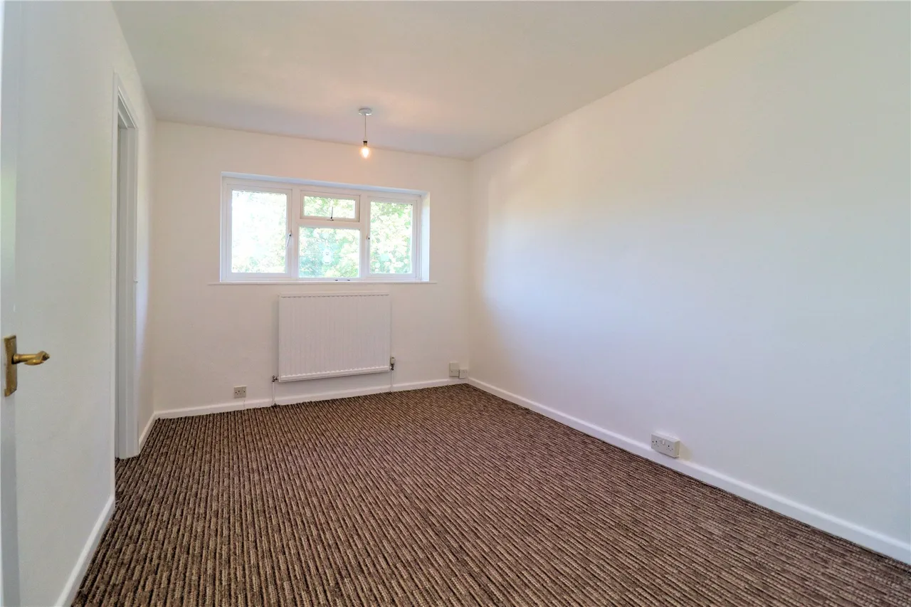 Willow Way, Woking, GU22, photo 6
