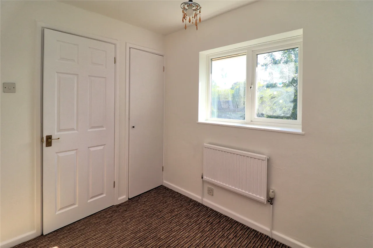Willow Way, Woking, GU22, photo 7