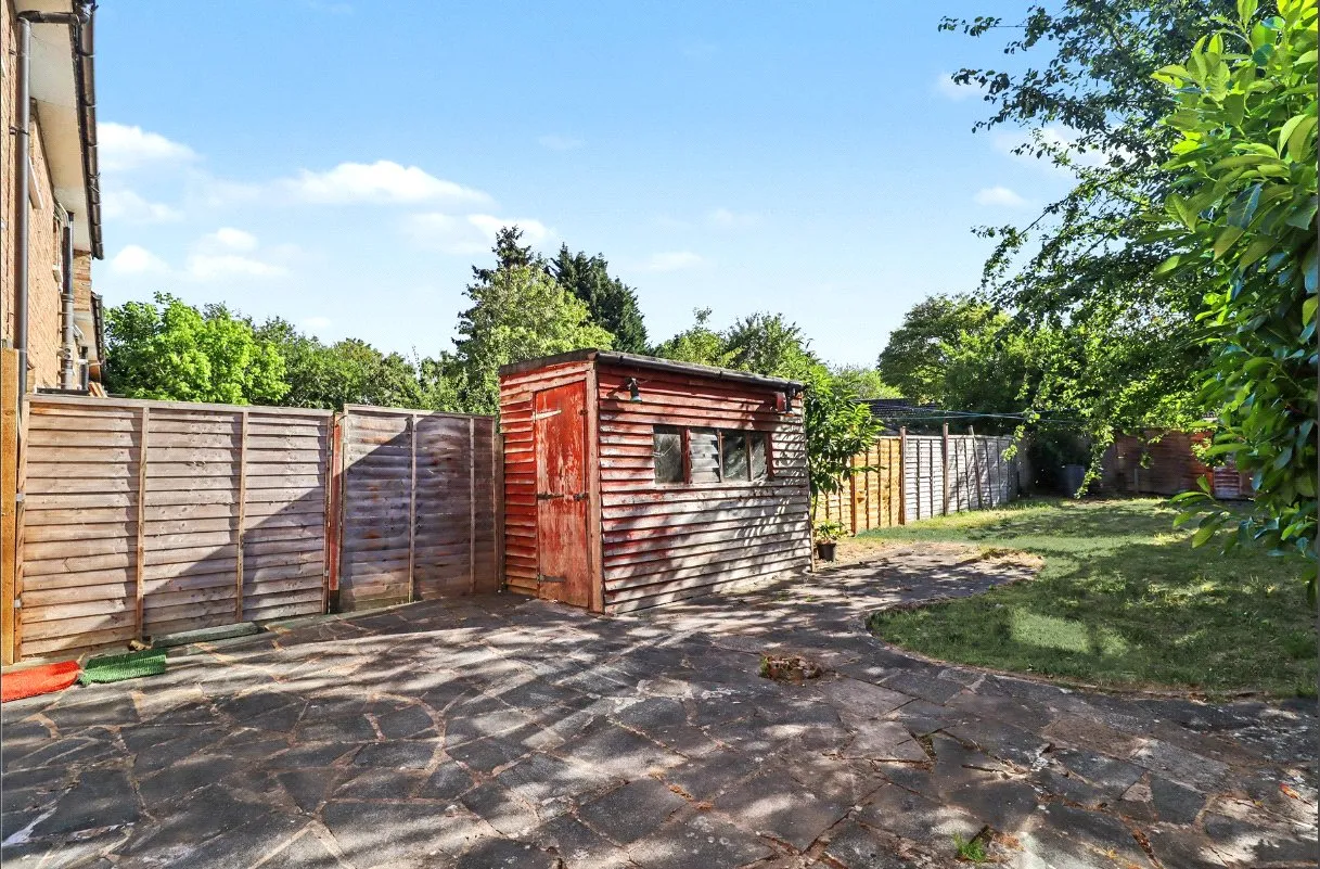Willow Way, Woking, GU22, photo 9