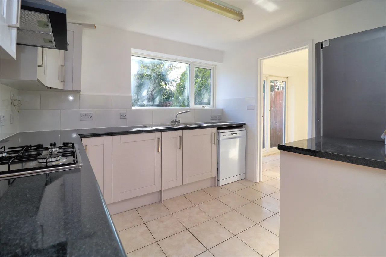 Willow Way, Woking, GU22, photo 4