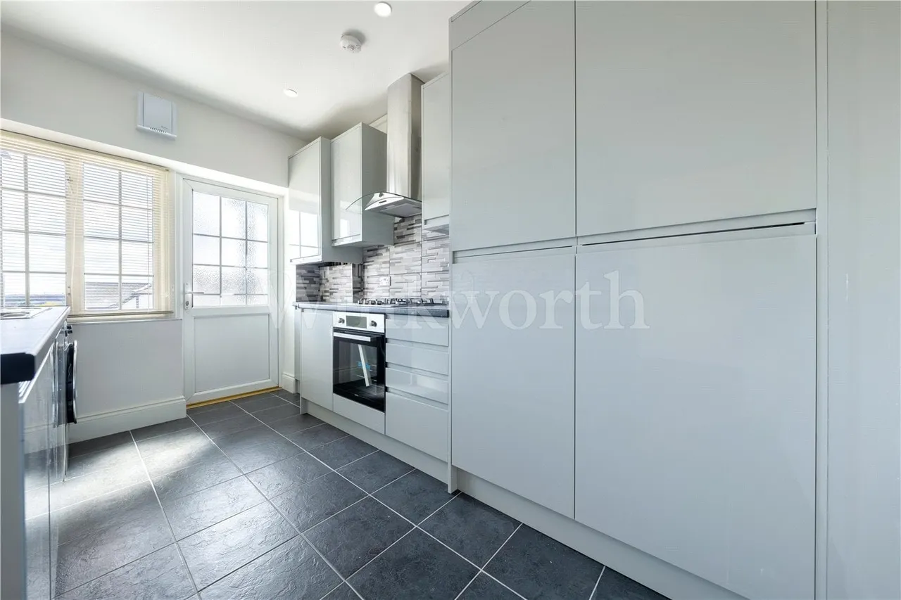Vivian Avenue, London, NW4, photo 2
