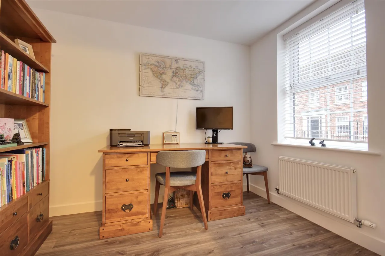 Lawrance Avenue, Anlaby, Hull, photo 5