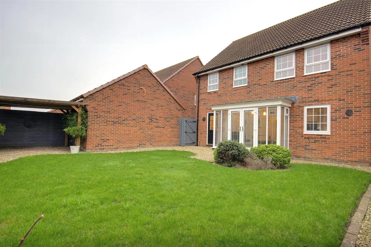 Lawrance Avenue, Anlaby, Hull, photo 12