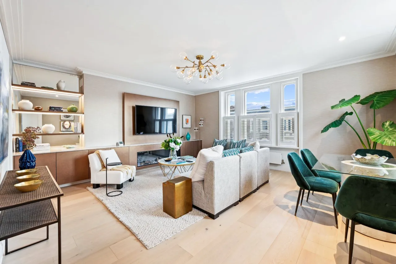 3 bed flat for sale — Redcliffe Street, Chelsea, London, SW10 9DS