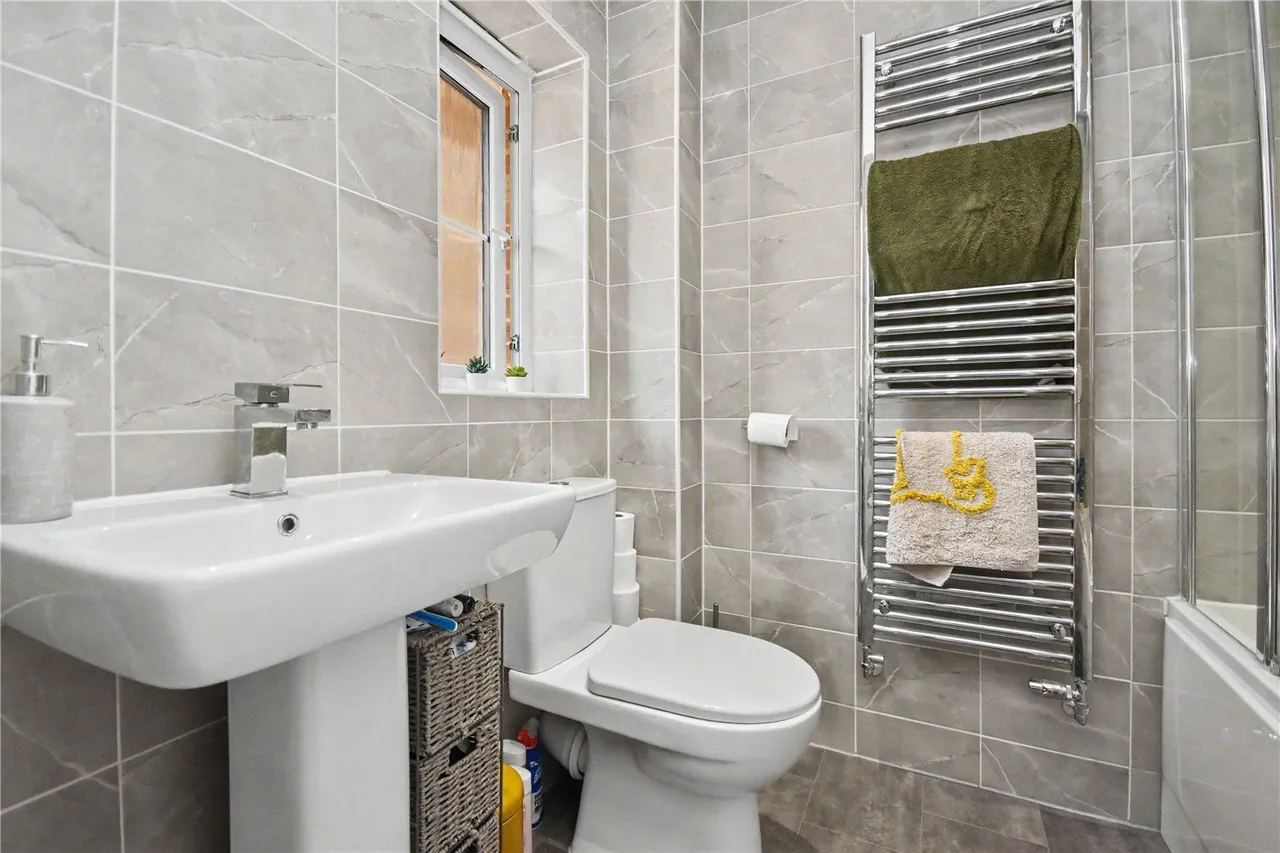 Davy Avenue, Micklefield, LS25, photo 16
