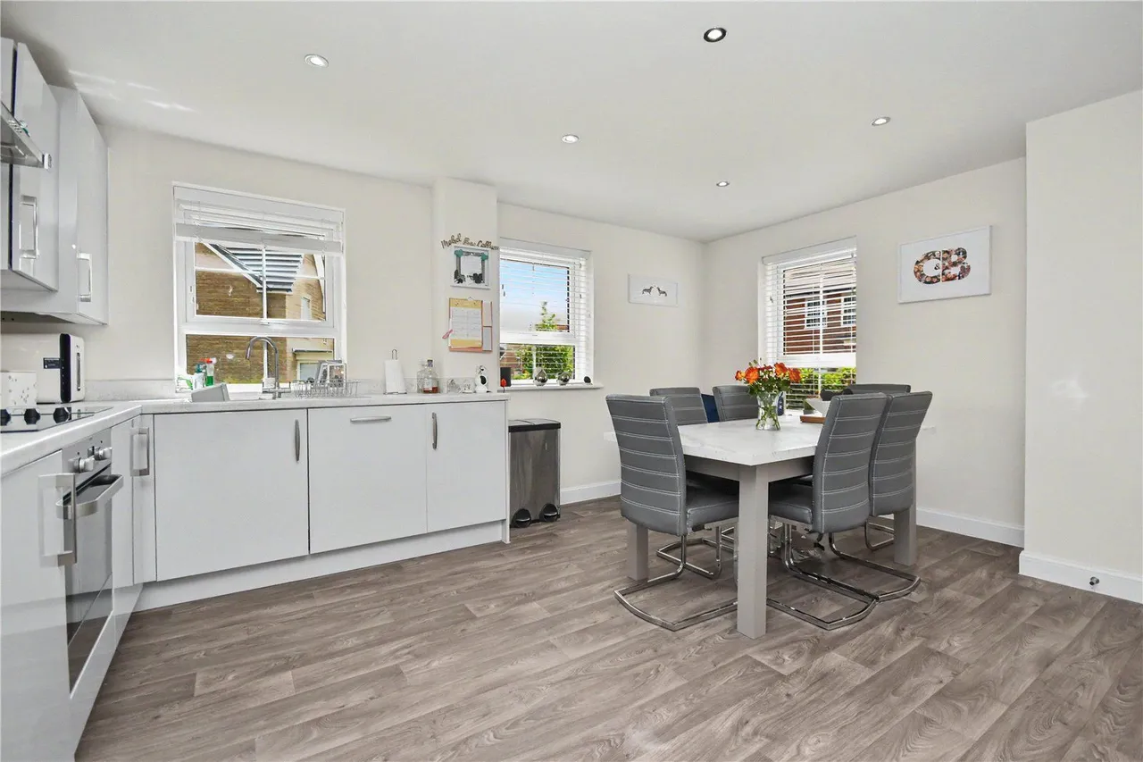 3 bed house for sale, Davy Avenue, Micklefield, LS25