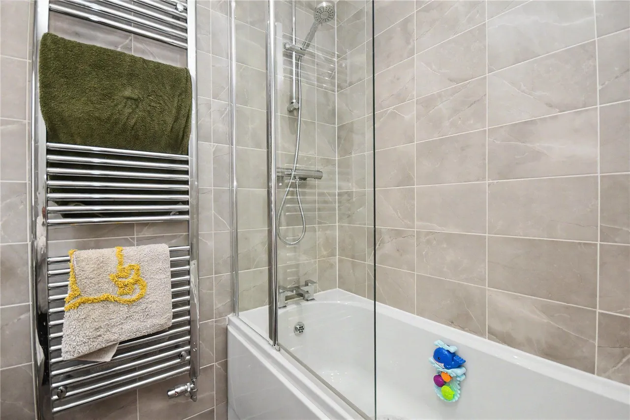 Davy Avenue, Micklefield, LS25, photo 17