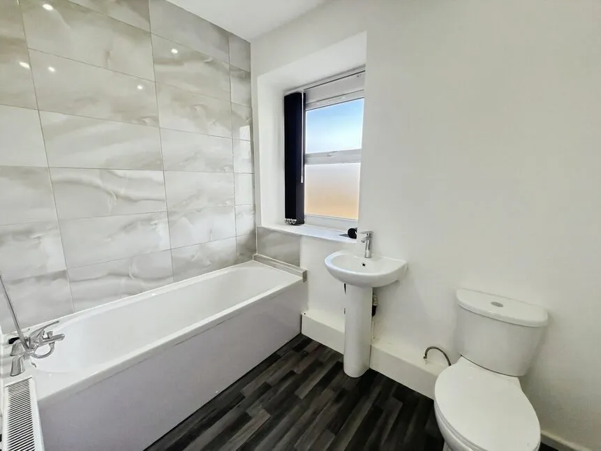 Bankbottom, Hadfield, SK13, photo 3