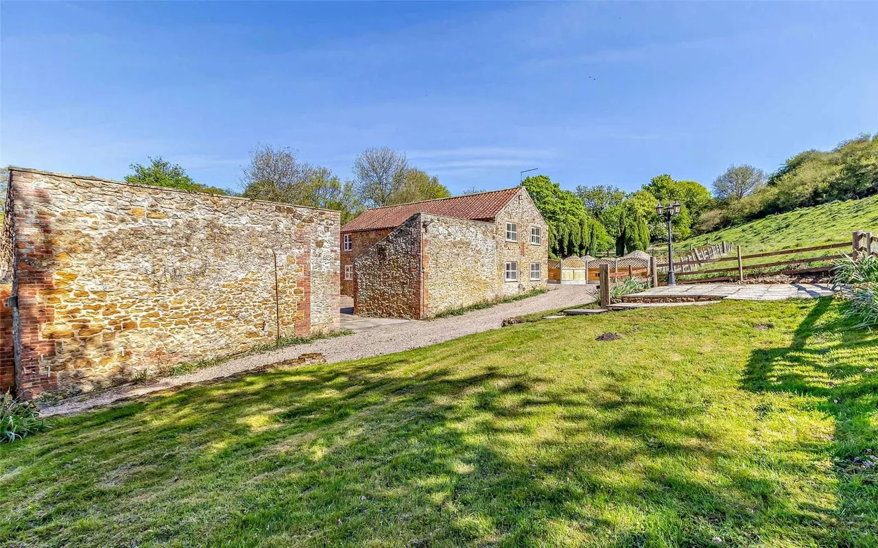 Spring Mill, 40 Caistor Lane, Tealby, Market Rasen, LN8 3XN, photo 2