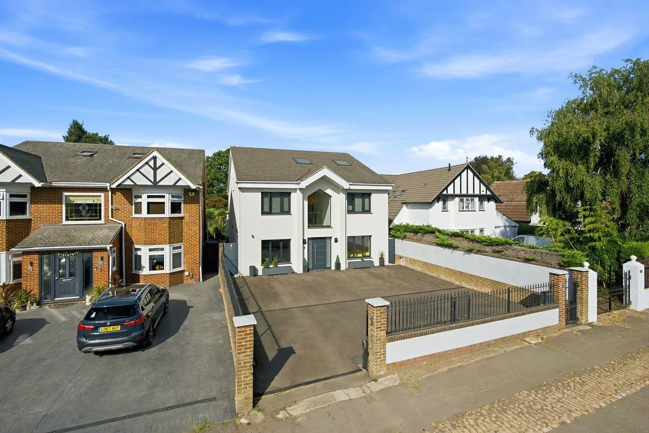 Thorney Lane South, Iver, SL0, photo 37