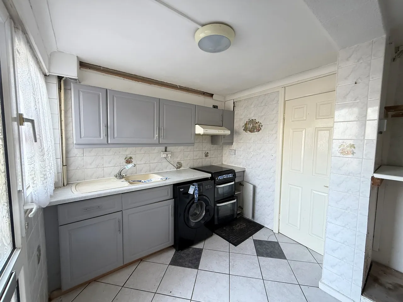 Nash Square, Birmingham, B42, photo 6