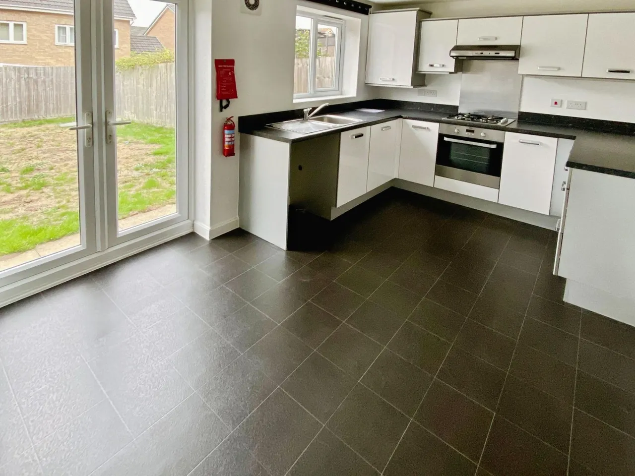Neals Crescent, Grantham, NG31, photo 2