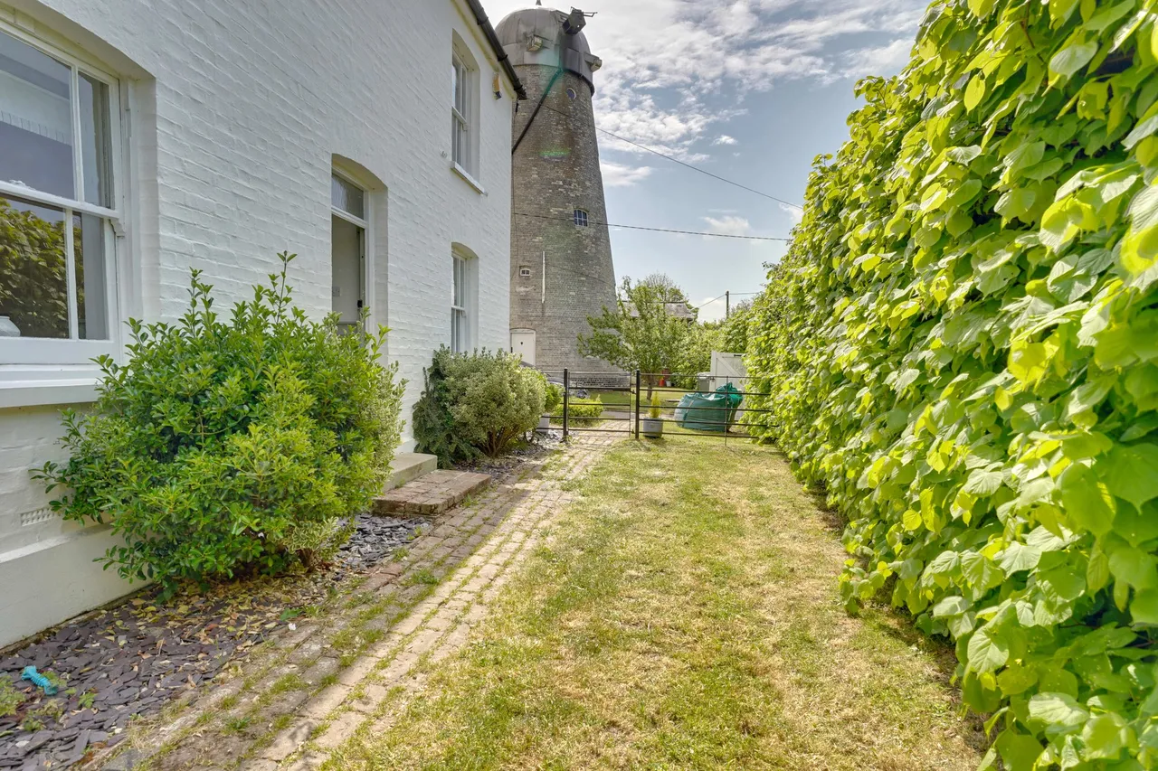 Church Lane, White Roding, CM6, photo 19