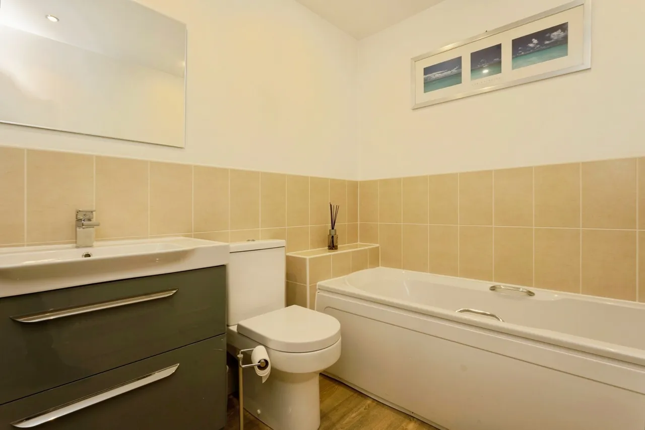 Medway Drive, Bingham, NG13, photo 15