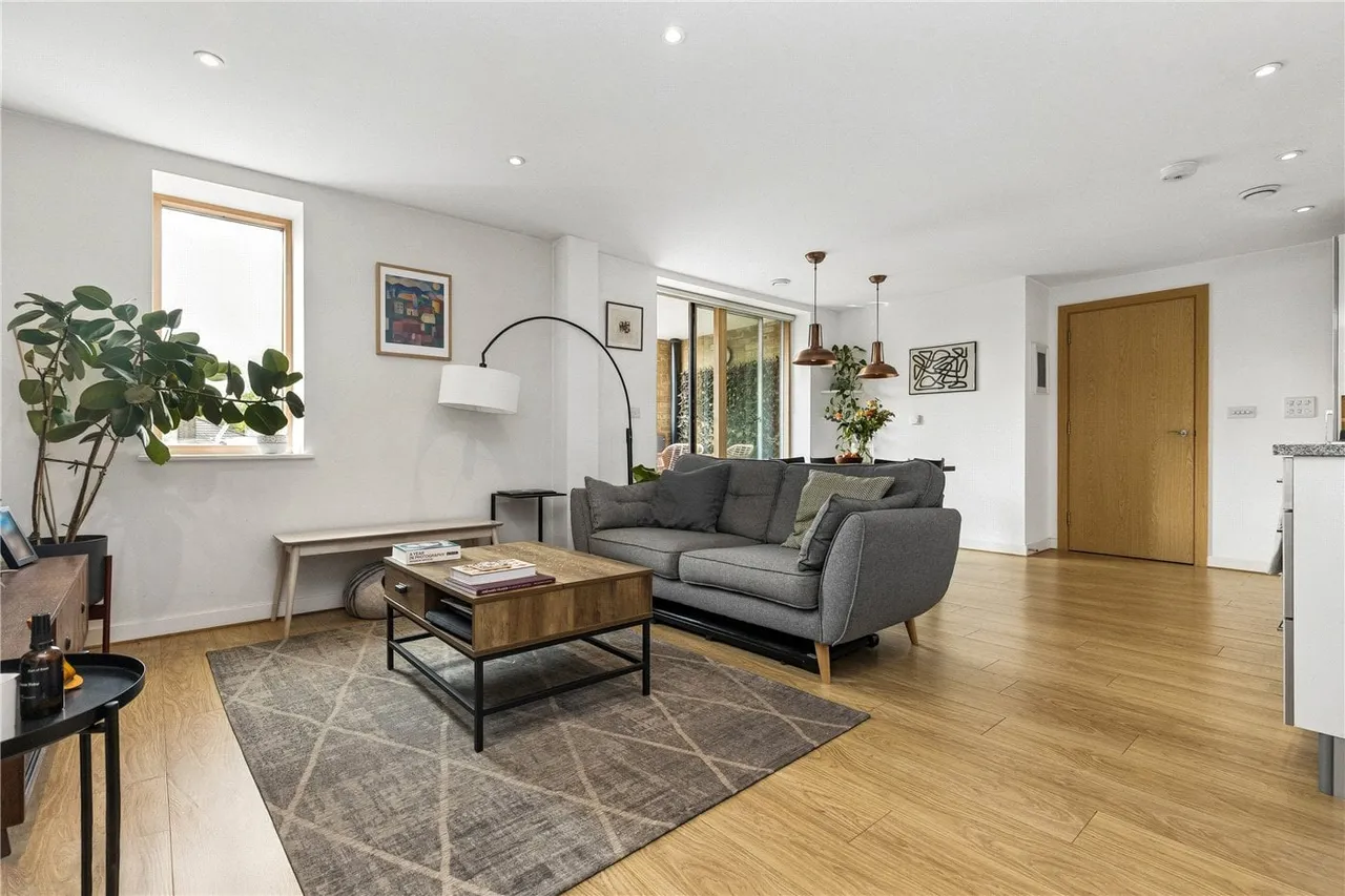 1 bed flat for sale — Green Lanes, London, N16