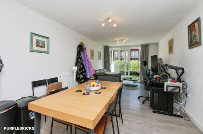 Moorfield Place, Farnborough, GU14, photo 7
