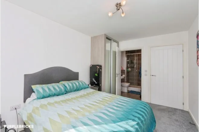 Moorfield Place, Farnborough, GU14, photo 12