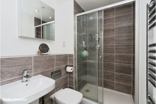Moorfield Place, Farnborough, GU14, photo 14