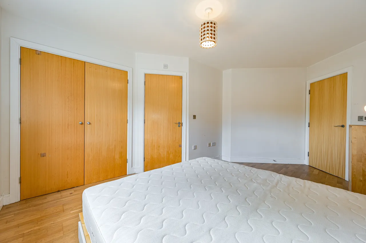 Flat 1, 19 Highfield Close, London, photo 10