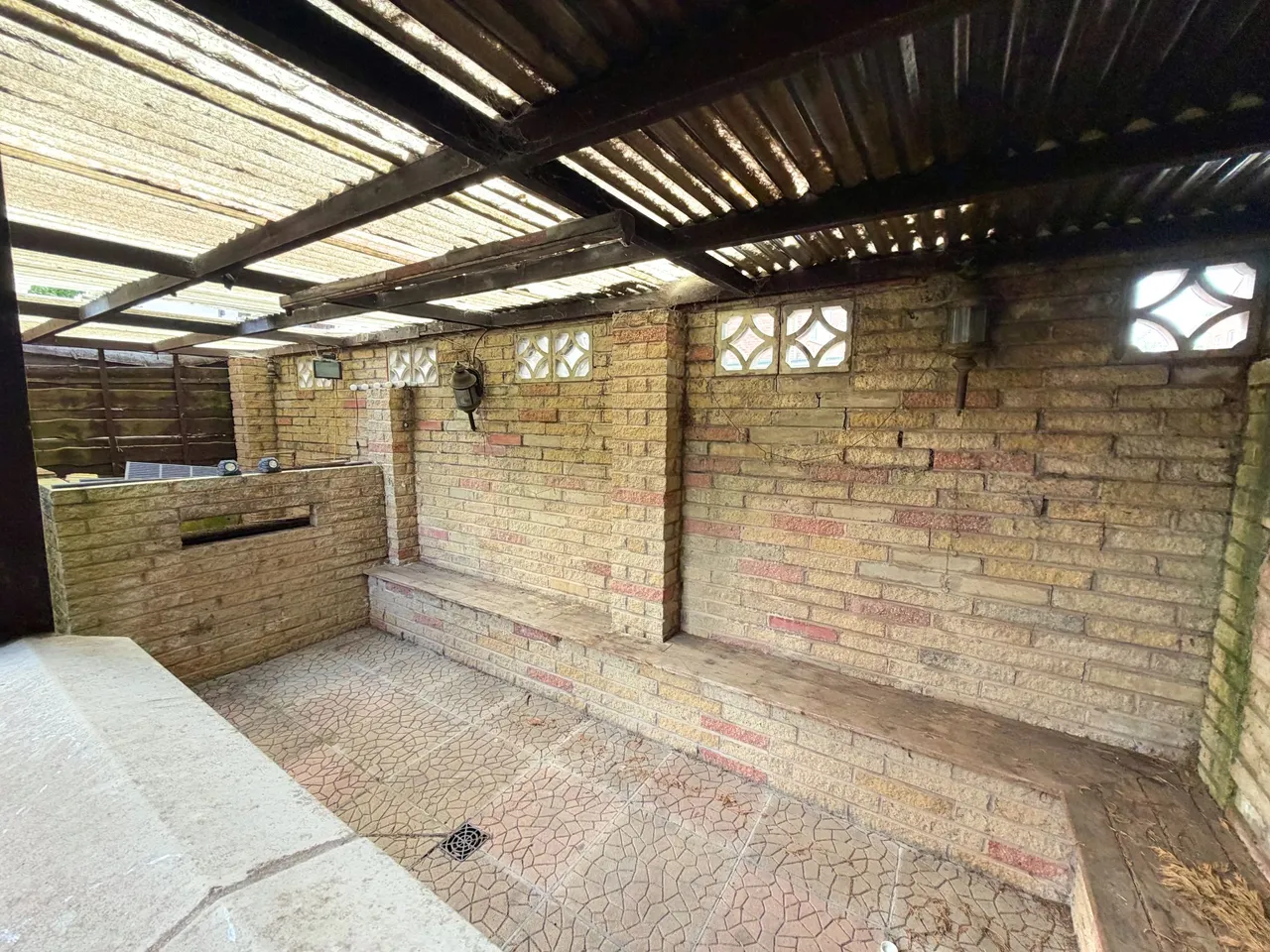 Croxton Close, Sale, photo 18