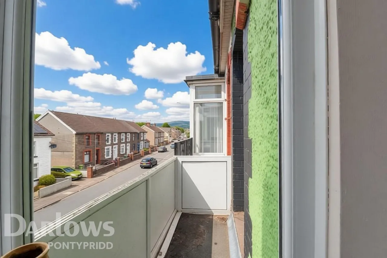 Merthyr Road, Pontypridd, photo 13