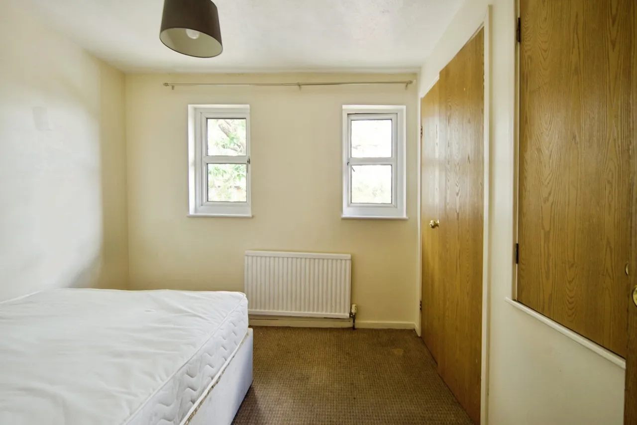 Canterbury Close, Beckton, London, E6, photo 10