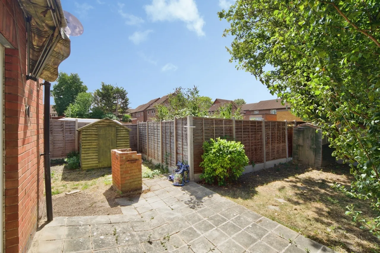 Canterbury Close, Beckton, London, E6, photo 16