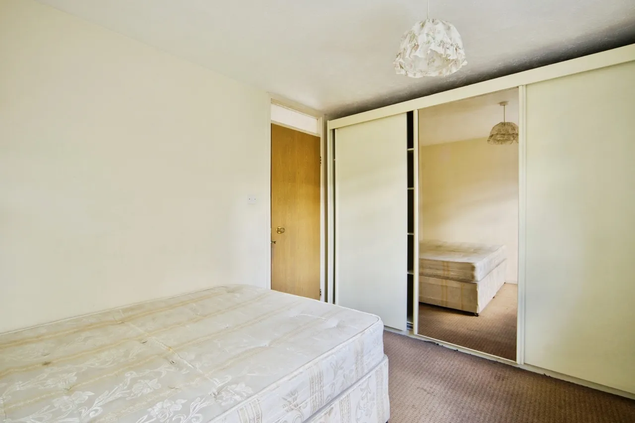 Canterbury Close, Beckton, London, E6, photo 8