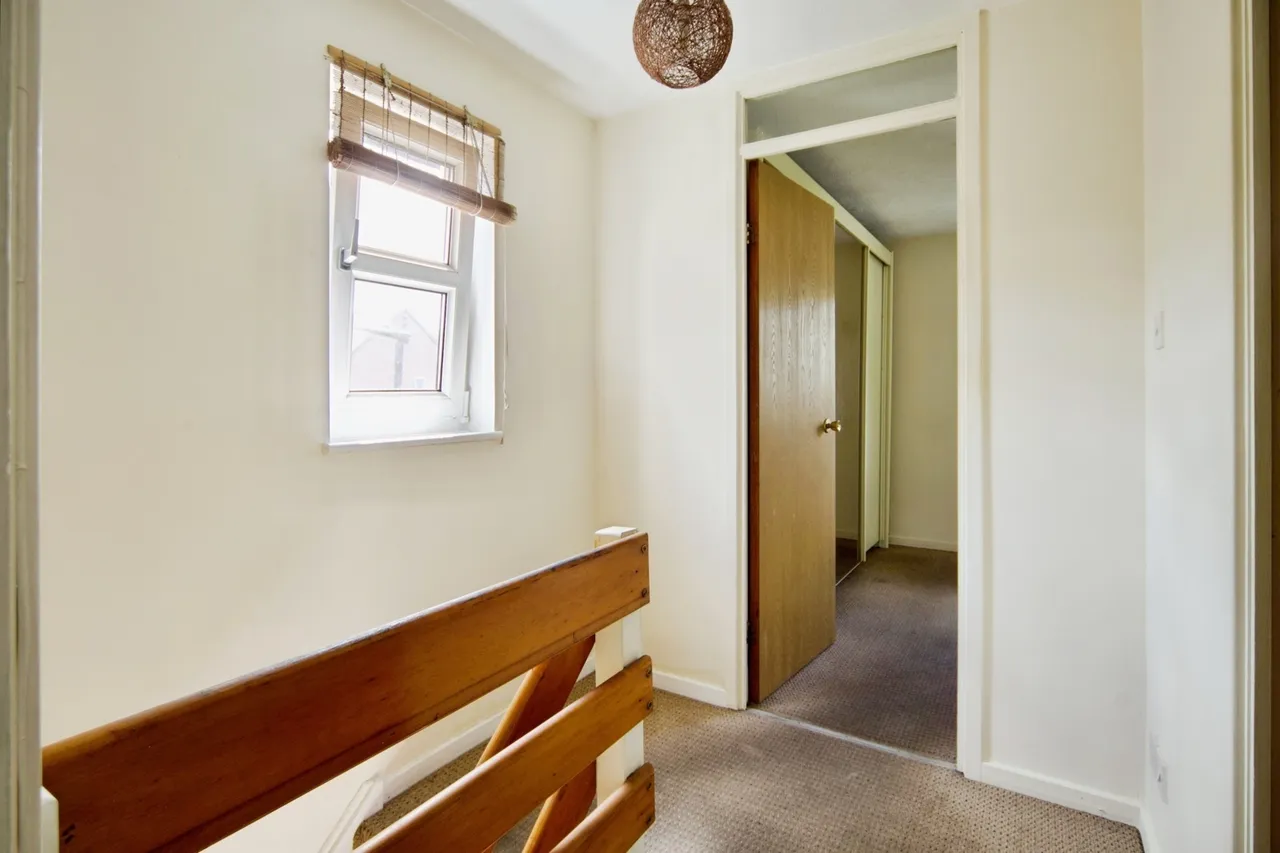 Canterbury Close, Beckton, London, E6, photo 15